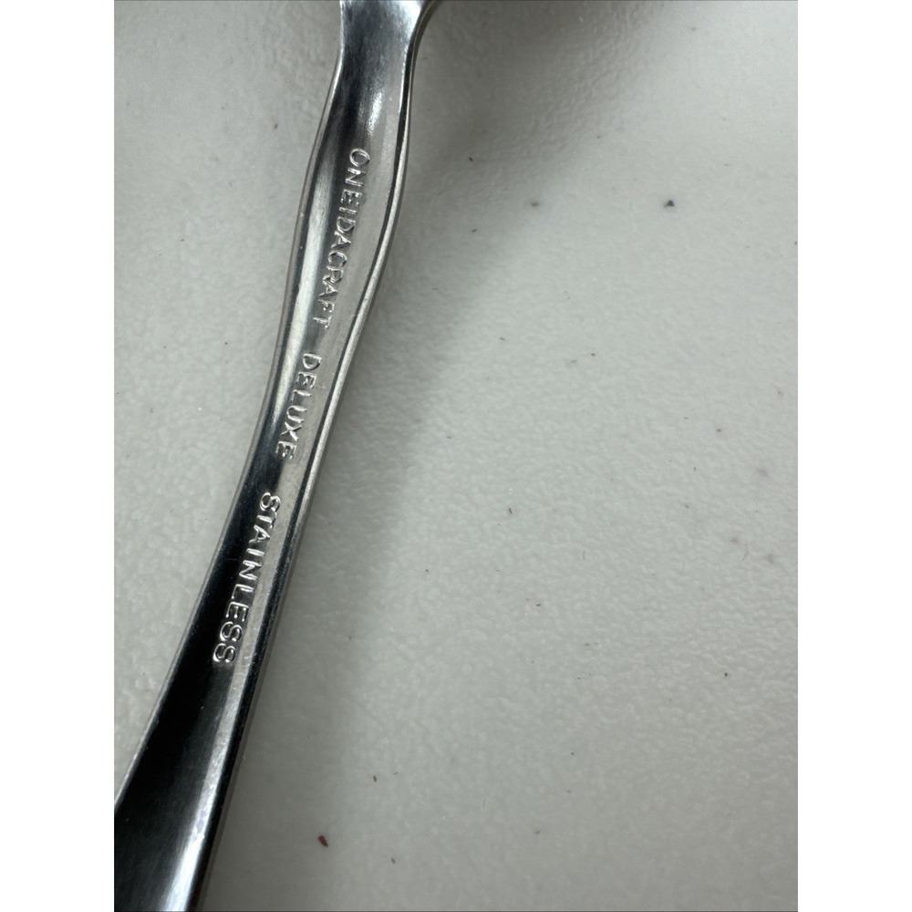 Oneida Oneidacraft Deluxe SHASTA Stainless Flatware 2 - Soup Spoons 7" - Picture 5 of 8